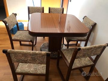 Tavolo  con 6 sedie