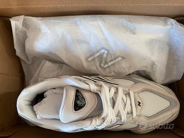 New Balance 9060.