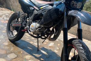 MALAGUTI XSM 50 cc (75)