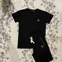 Completo prada e moncler