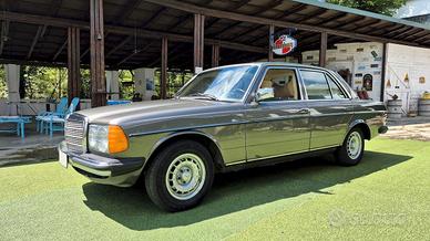 Mercedes-Benz 240 D W123 - 1980 - SUMMER PRICE