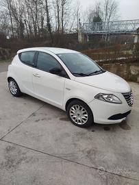 Lancia ypsilon 10 del 2012 unico proprietario