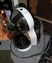 Macchinetta del caffè Nescafé dolce gusto 