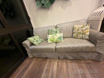 Divano letto in gommapiuma