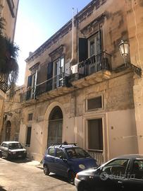 Lecce Centro Storico Palazzo