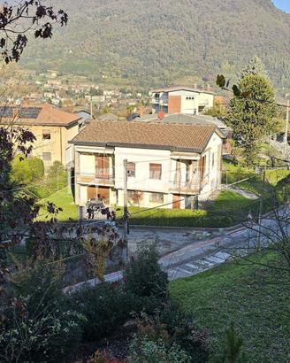 AMPIA VILLA SINGOLA CON GIARDINO