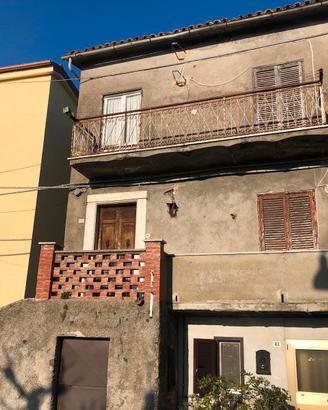 Palazzetto cielo/terra Ginestra Sabina (RI)