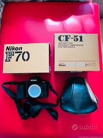 Macchina fotografica Nikon F70 + custodia in pelle