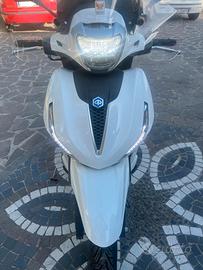 Beverly 300