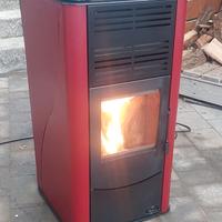 Stufa a pellet 8,5 kw funzionante  Palazzetti