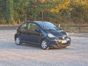 Toyota Aygo 1.0 12V VVT-i 3 porte Lounge Connect E