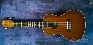 Kala Ukulele soprano con custodia