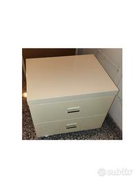 Comodino laccato bianco