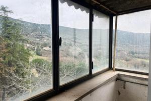 3 LOCALI A LUGNANO IN TEVERINA