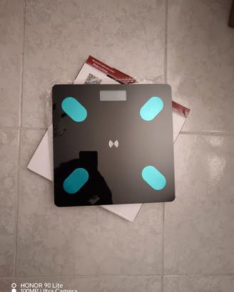 Bilancia pesapersone con Bluetooth 