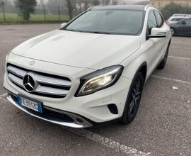 Mercedes Benz GLA 200 4 Matic