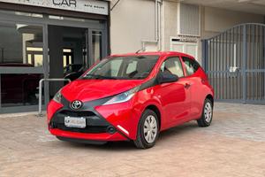 Toyota Aygo 1.0 70 cv 5 porte x-cite