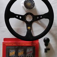 Volante -pedaliera -pomello cambio sportivi