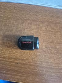 Chiavetta usb Sandisk 32gb nuova