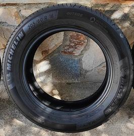 Set 4 gomme 205 60 16 Michelin Bridgestone 