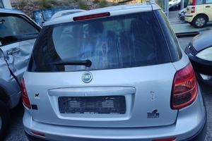 Portellone nudo FIAT SEDICI del 2007