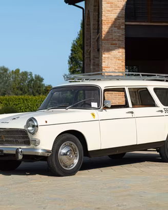 Peugeot 404 FAMILIALE SERVICE CAR REPLICA PEU00019