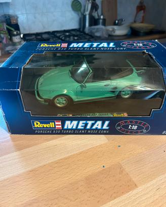 Revell Metal Porsche 930 Turbo 1:18