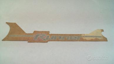 TARGHETTA LATERALE RUNNER GILERA