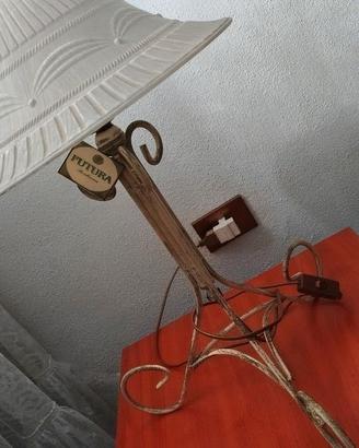 Lampada da tavolo