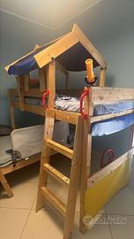 Letto a castello in legno modello casetta