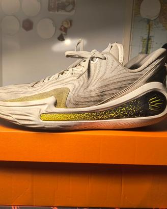 UNDER URMOUR CURRY 12 n45.5