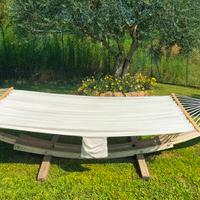 amaca due posti con struttura in legno