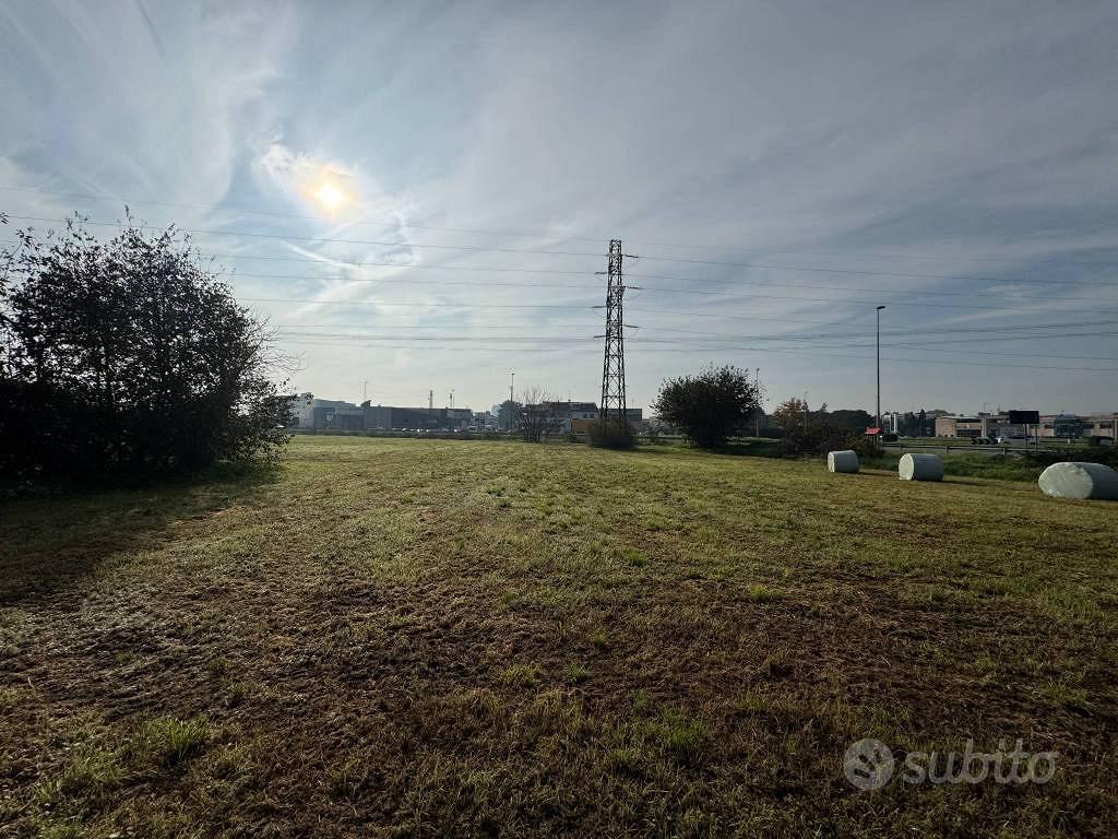 Terreno di 7800 m² a Cernusco sul Naviglio - Vista 4