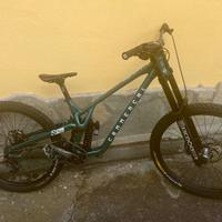 Bici downhill Commencal supreme dh v5