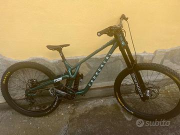 Bici downhill Commencal supreme dh v5