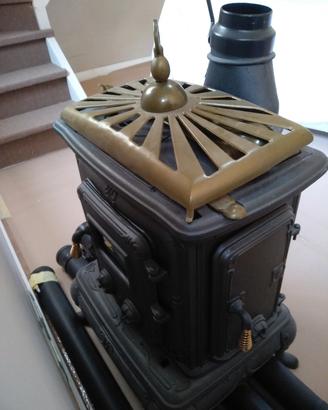stufa a legna in ghisa "Parlor small" 6 kw. 