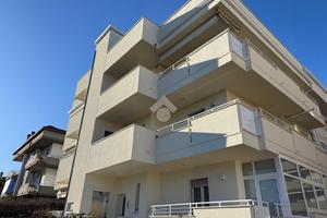 3 LOCALI A ALBA ADRIATICA