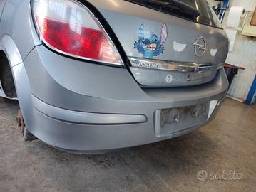 Paraurti posteriore OPEL ASTRA H del 2005