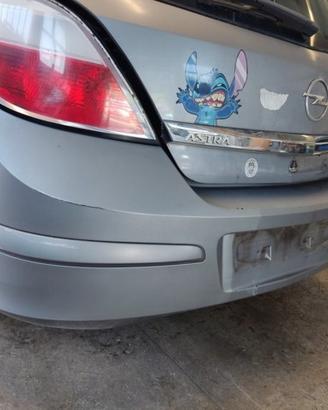 Paraurti posteriore OPEL ASTRA H del 2005