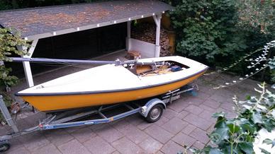 EF Six 6m – Barca a vela con carrello Heinemann