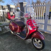 Vespa GTS 300