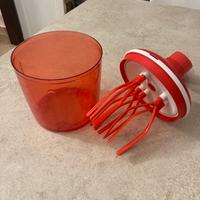 Speedy chef Tupperware