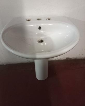 Lavabo con colonna