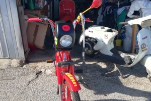 Piaggio si tutto rosso verniciato,