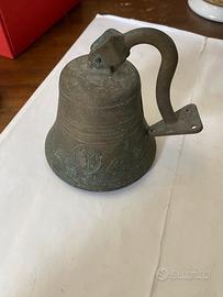 Campana con batacchio