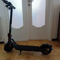 Monopattino navee v40