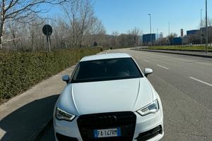 Audi A3 2.0 TDI 150 CV S-Line Ambition 2015