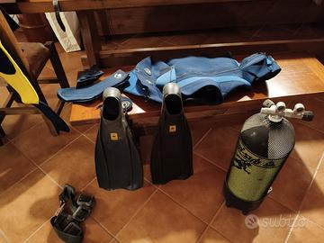 Intero corredo ed attrezzatura   da Sub.