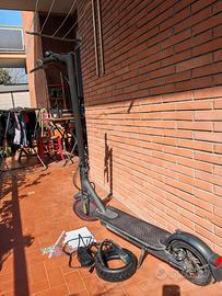 Monopatino-Xiaomi MiScooter Pro2–OttimeCondizioni