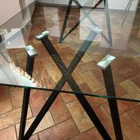 Tavolo cristallo e ferro